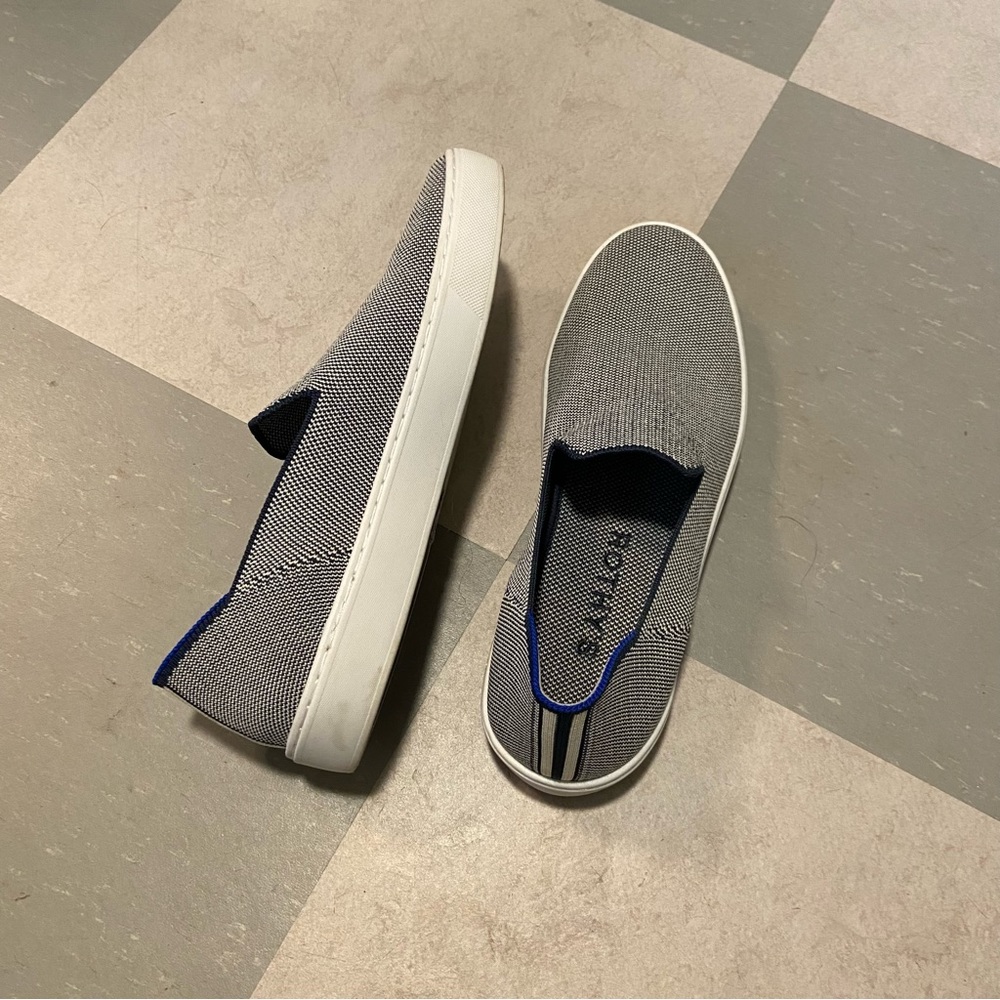 Rothy’s The Original Slip On Sneaker in Anchor, size 9.5 EUC